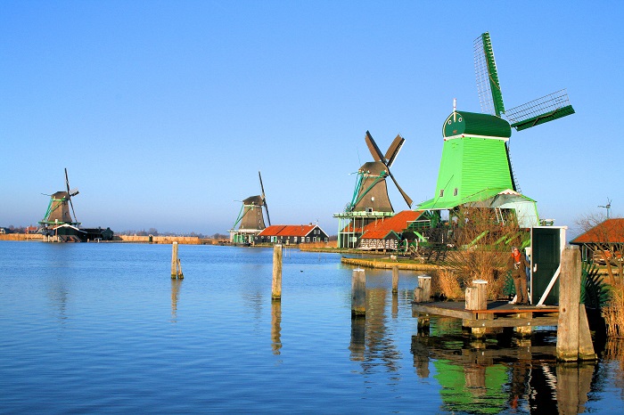 Khu đồng quê Zaanse Schans với những ngôi nhà xinh xắn được xây dựng từ thế kỷ 17